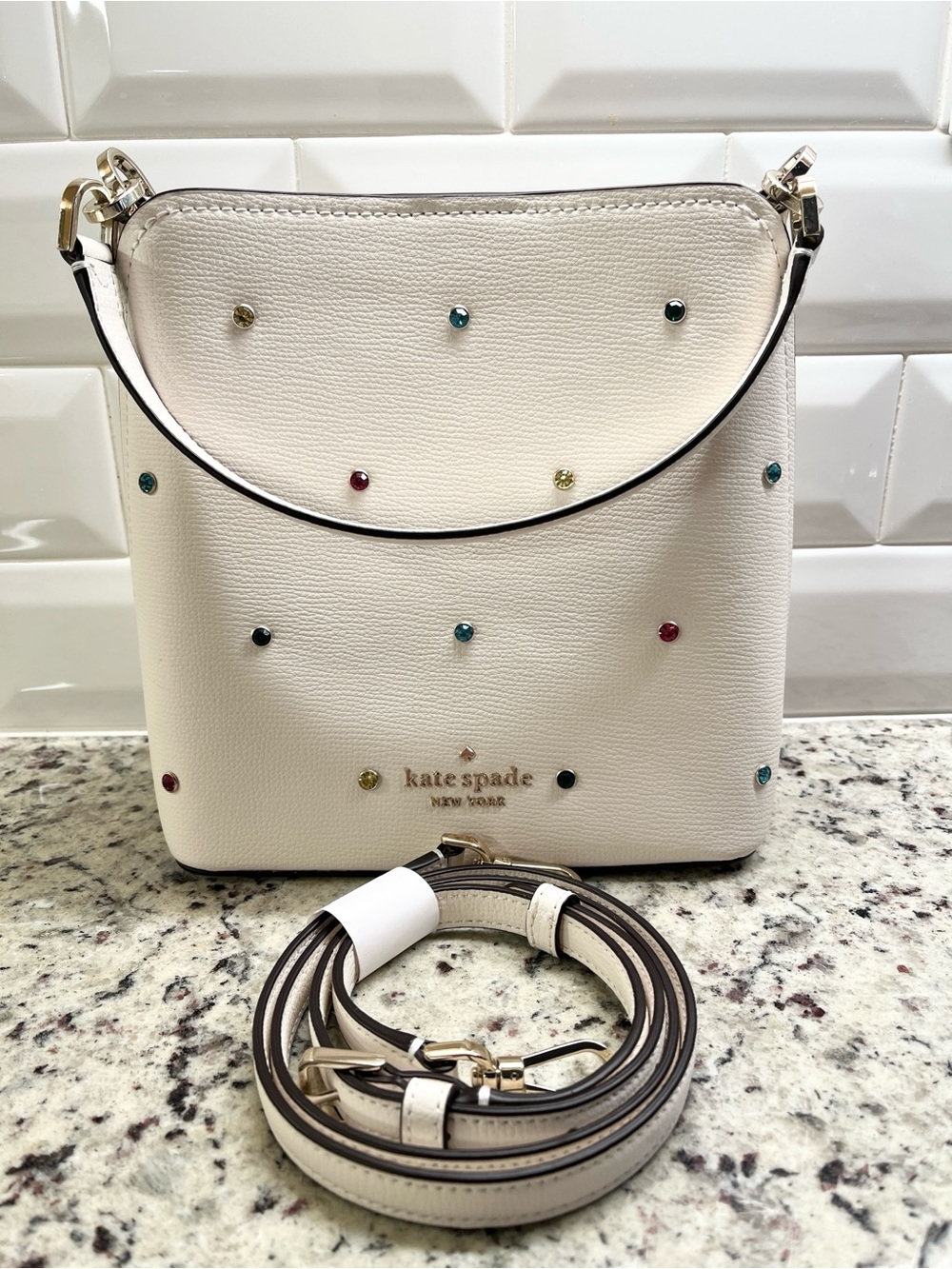 Kate Spade Darcy Small Bucket with Gemstone Details Crossbody Bag EUC - Picture 1 of 13